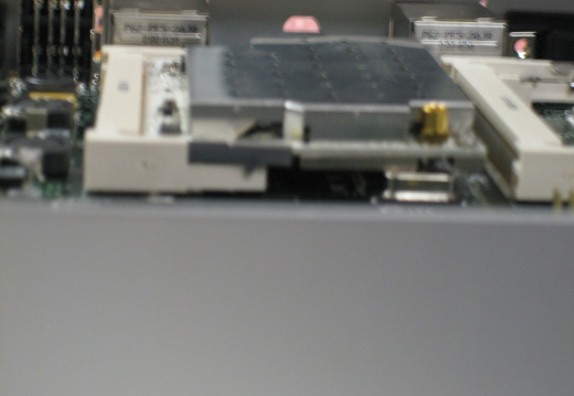 Ubiquiti XR5 passt nicht in den zweiten miniPCI-Slot des Alix 2c2 - entweder ist die Karte zu dick, oder der Quarz dürfte nicht 